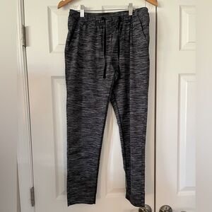 Lululemon On The Fly Pant 28 Inch Black Slate Size 6